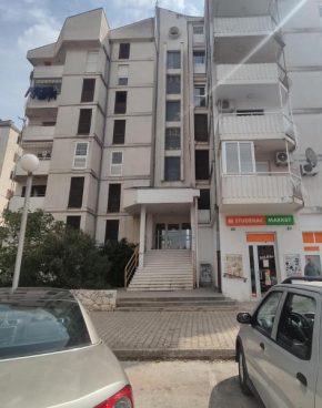 Apartments by the sea Trogir - 23836